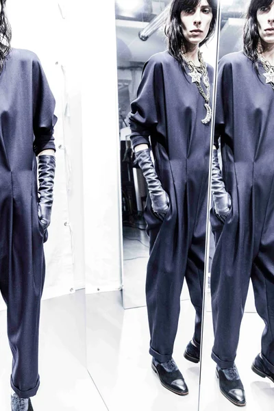 Look 24